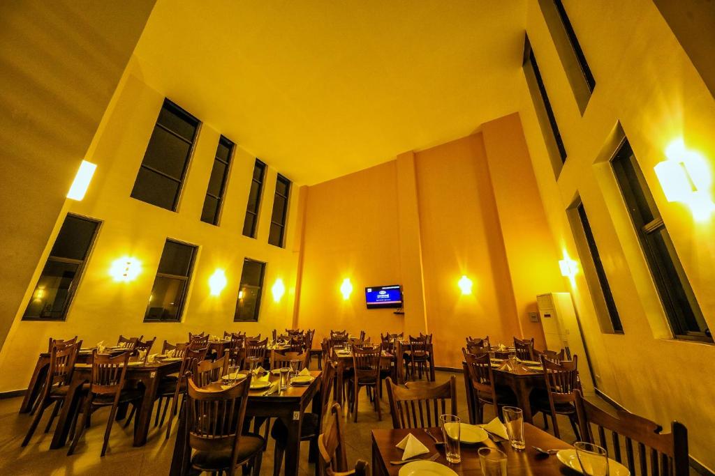 restaurant